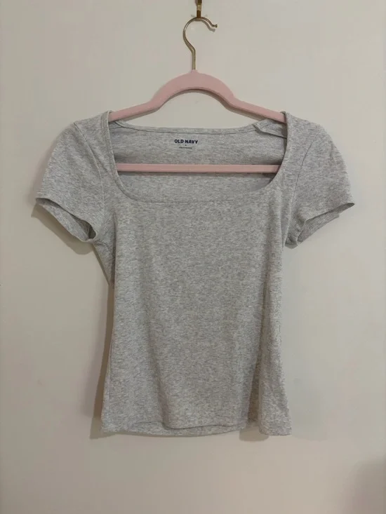 Old Navy Heather Gray Scoop Neck Short Sleeve Tee - Picture 1 of 2